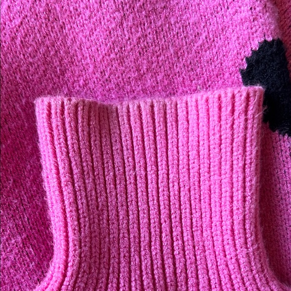 Pink Heart Pattern Sweater - Picture 5 of 8